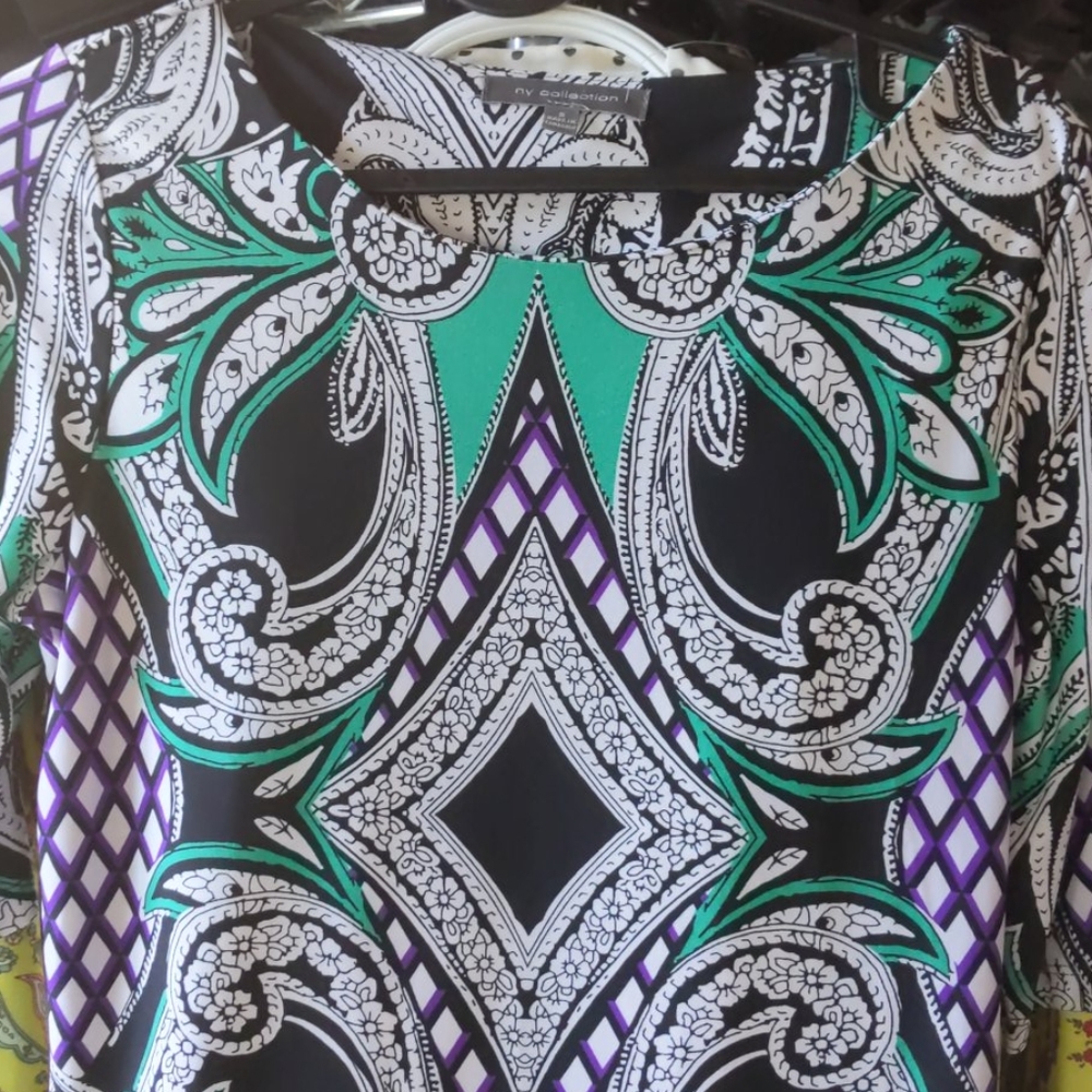 Dress - Picture 2 of 2